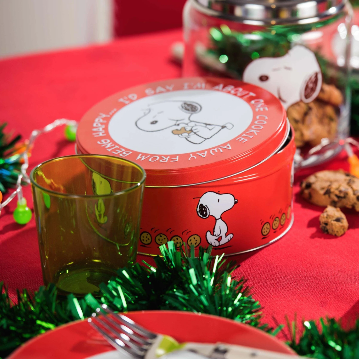 Dose Snoopy/Keks Rund PEANUTS In Rot 4 Dose Snoopy/Keks Rund PEANUTS In Rot – Bild 2